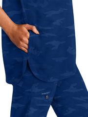 Healing Hands - HH PL Jacquard - Women's 2-Pocket Journey Camo Mandarin Style Top