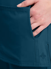 Med Couture - MC Insight - Women's 4-Pocket Shaped Shoulder Seam Top