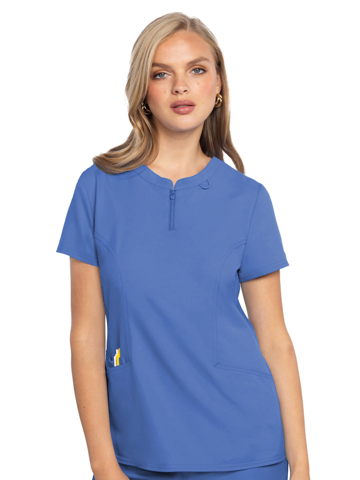 Med Couture - MC Insight - Women's 3-Pocket Zip Front Top