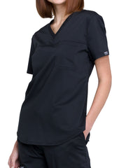 Cherokee - Workwear Revolution - Women's 1-Pocket Tuckable V-Neck O.R. Top
